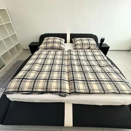 Апартаменты Dulovo Square Apartment, Close To City Center Братислава