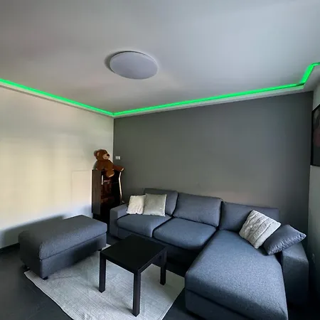 Апартаменты Dulovo Square Apartment, Close To City Center Братислава